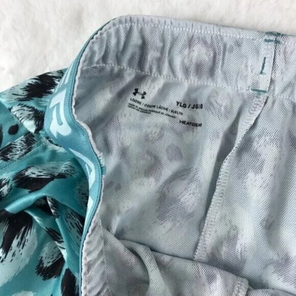 UNDER ARMOUR Girls Play Up Printed Shorts LARGE - Picture 4 of 4